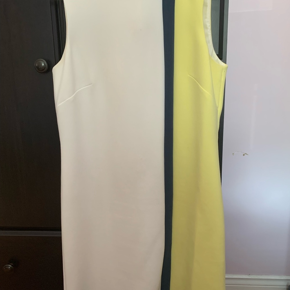 Robe - Picture 4 of 4